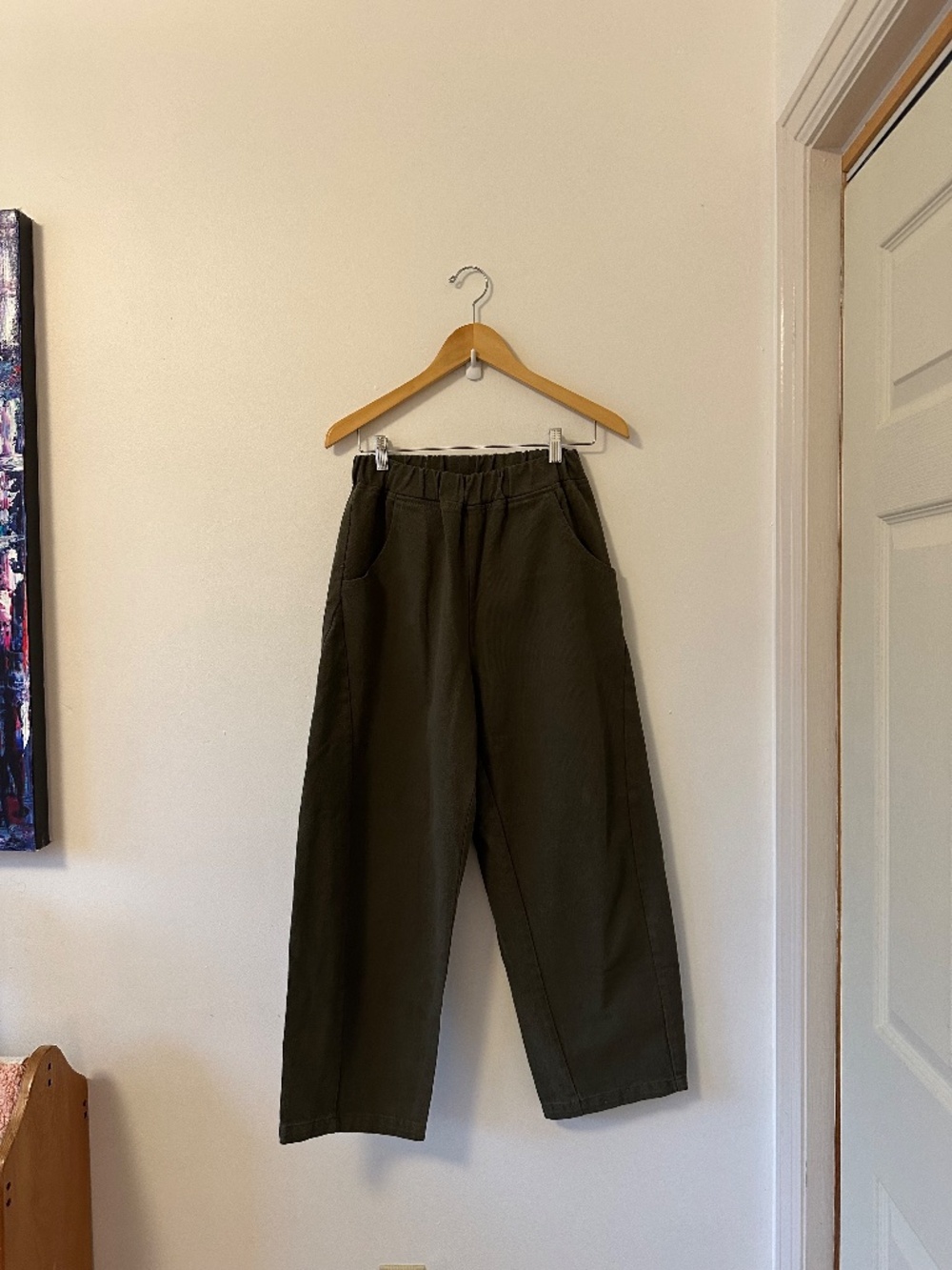 Le Bon Shoppe Arc Pants in Olive Green | Size Small - Picture 2 of 10
